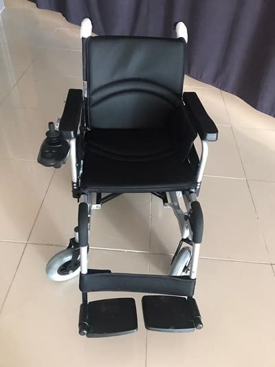 Pulsemed Akülü Tekerlekli Sandalye (Model 80955)